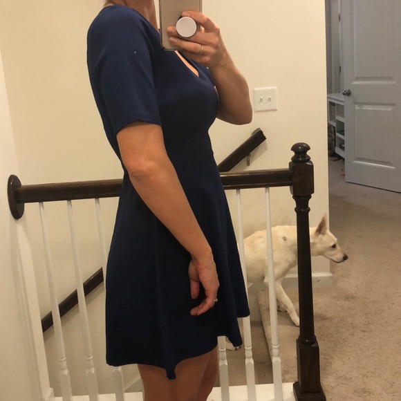 Short dress - Picture 2 of 7